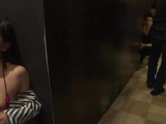 SVDVD-623 羞恥！野外腰砕け！激ヤバ・ビッグバンローターをマ○コに入れて潮吹きアクメデート！15 明里ともか