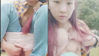 18歲小妹下午兩點到公園自拍露出 還大膽拿水果塞入妹妹做保養熱い日本の性交